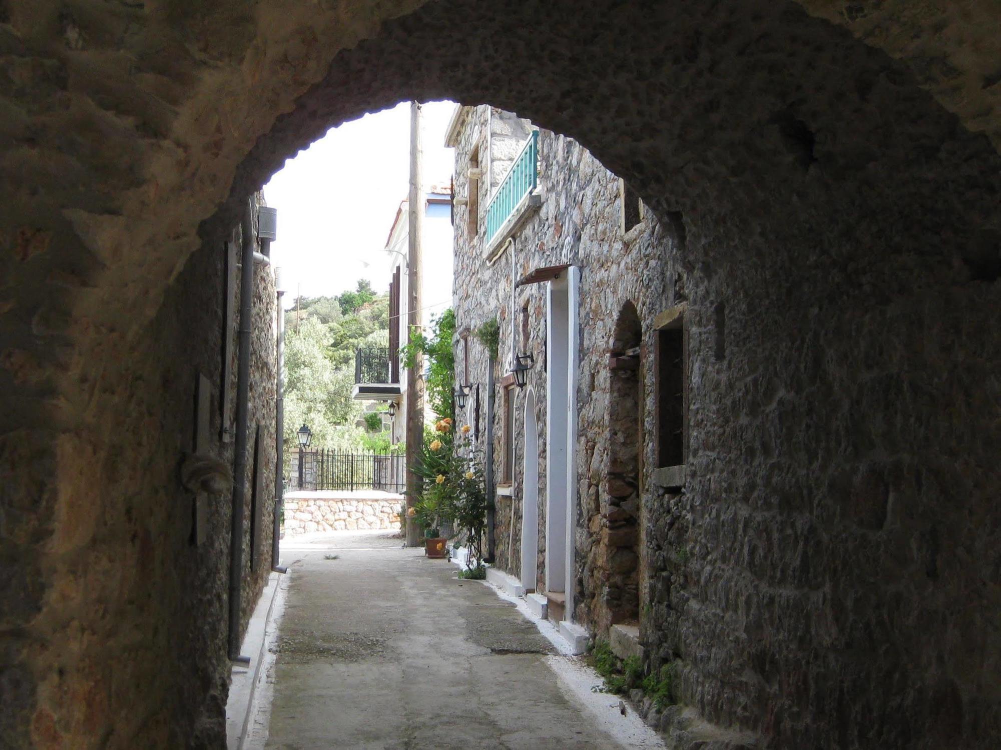 Véssa Traditional Hotel Ianthe מראה חיצוני תמונה