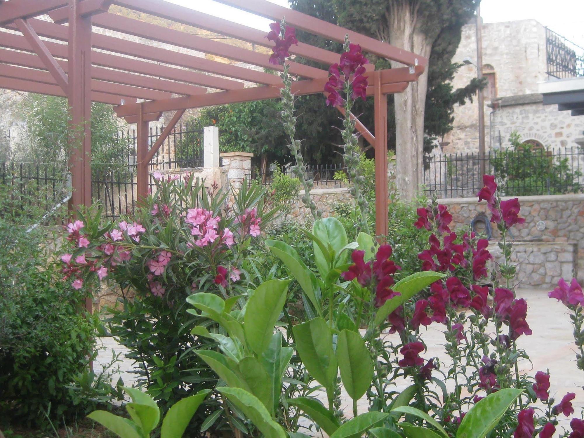 Véssa Traditional Hotel Ianthe מראה חיצוני תמונה